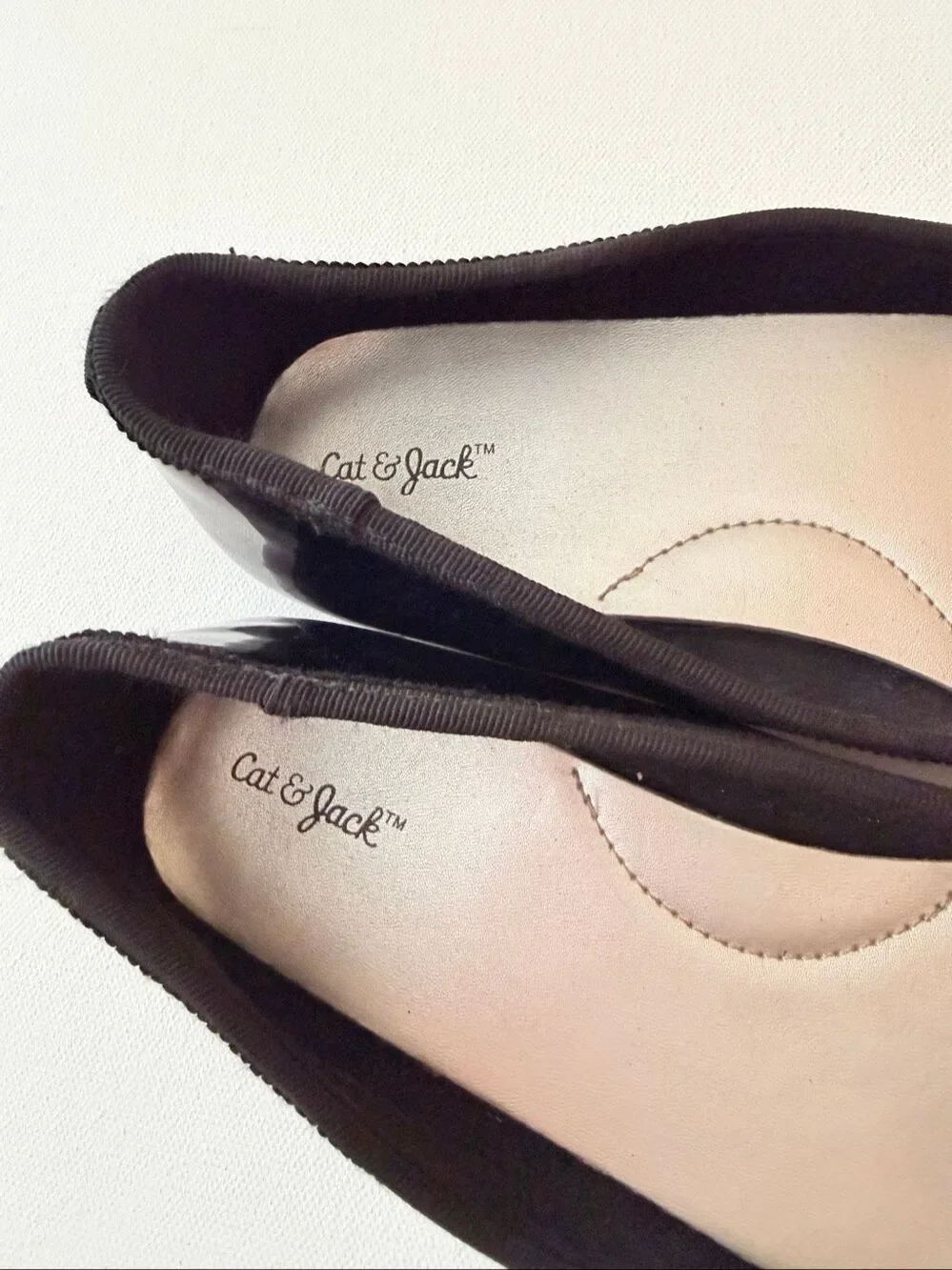 Cat & Jack Kids' Ashlyn Ballet Flats Black size 4
